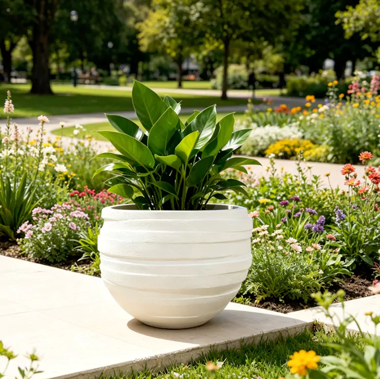 FCustomizable Large Fibreglass Planter